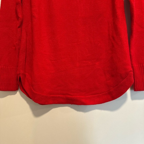 NWT Joan Vass Medium Red Round ribbed Hem Sweater. Raglan Sleeve. Soft. - Picture 11 of 11